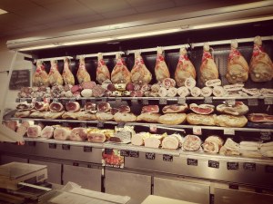 was darf ich essen Sardinien wurst schinken